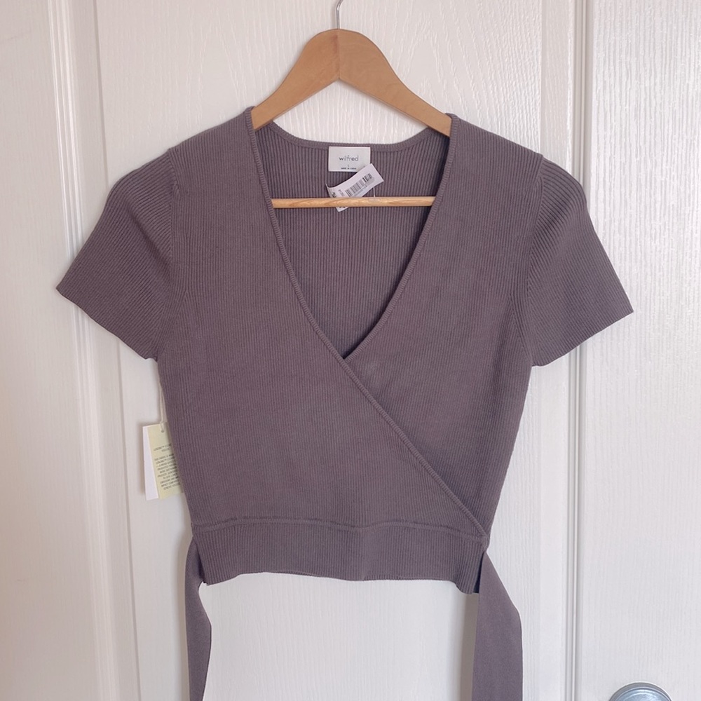 New with tags Aritzia Wilfred All Tied Up sweater in Turner Taupe Size Large